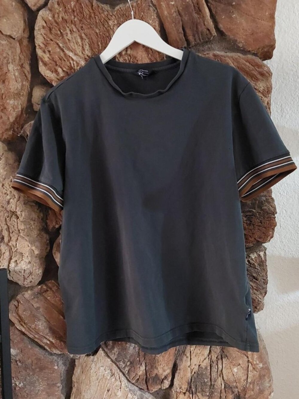 Vintage Ben Sherman Charcoal Grey T-Shirt with Striped Ribbed Cuffs Size L
